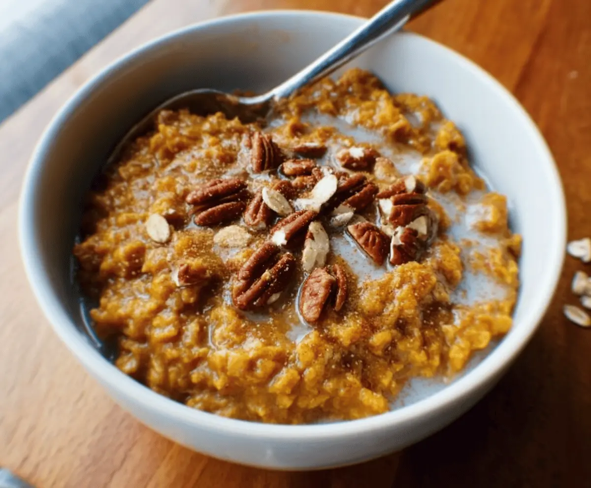 Slow Cooker Pumpkin Pie Oatmeal 